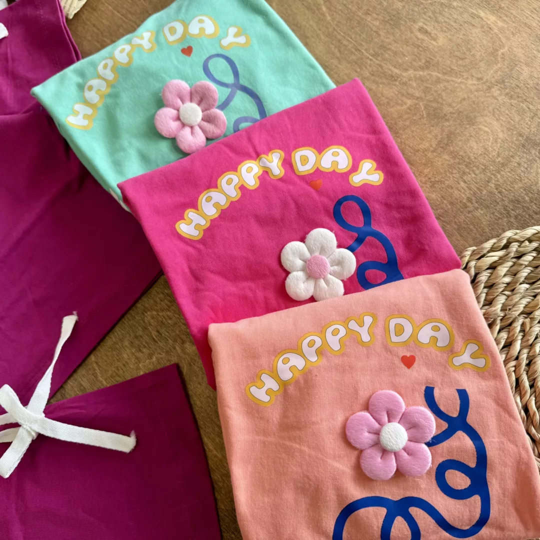 کراپ رگلان و شلوارک نواردار گل برجسته happy day کد 6115