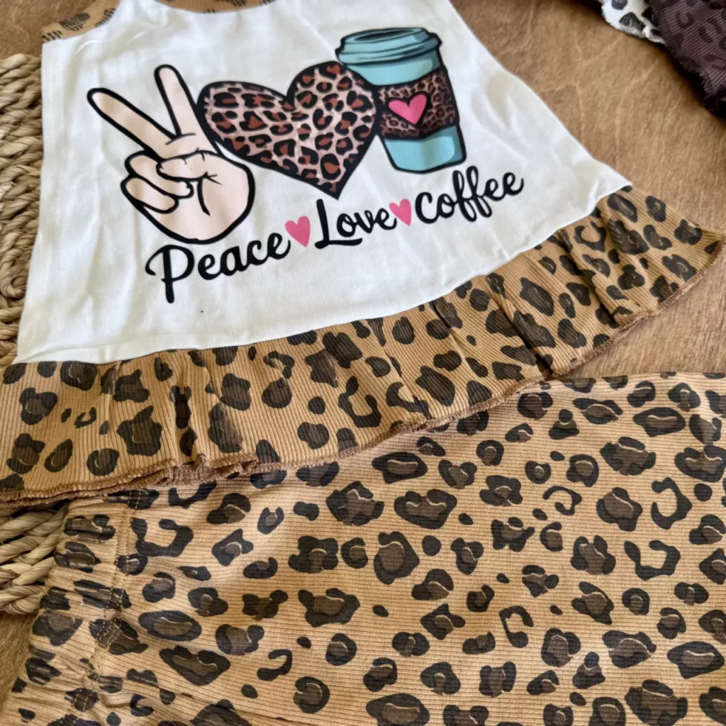 تاپ شلوارک پلنگی چین دار قلب Coffee سایز 40،45 کد 6688