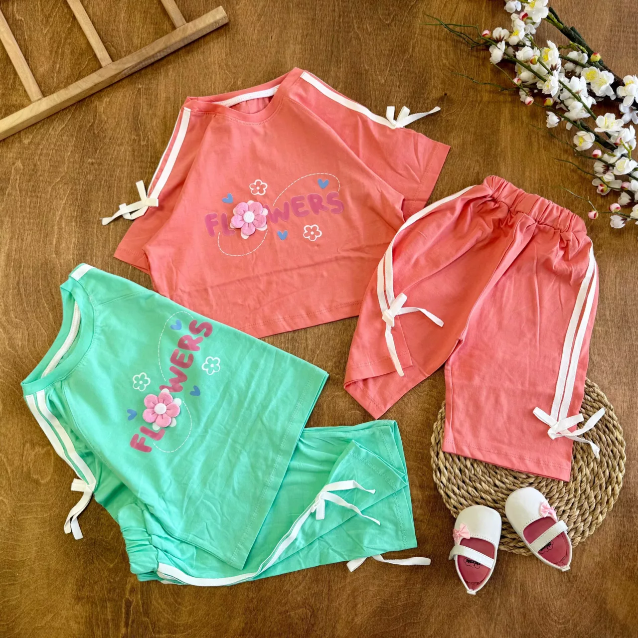 کراپ رگلان و شلوارک نواردار گل برجسته Flowers کد 6114