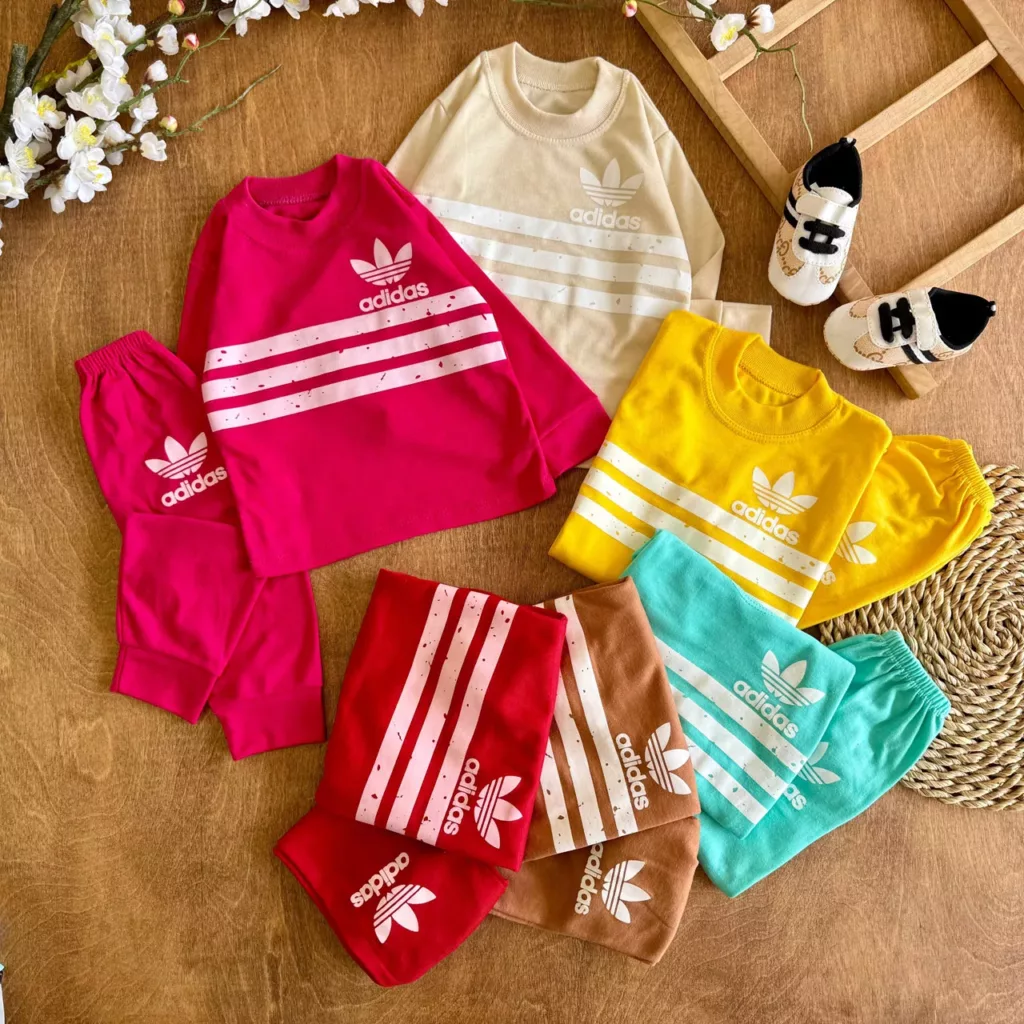 بلوز شلوار سه خط adidas سایز 4 تا 6 کد 6971
